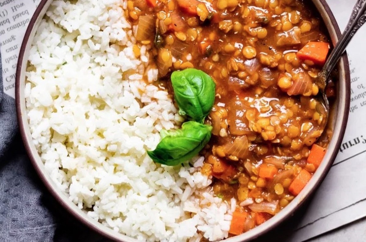 •	Lentil Stew, Rice & Salad (V)